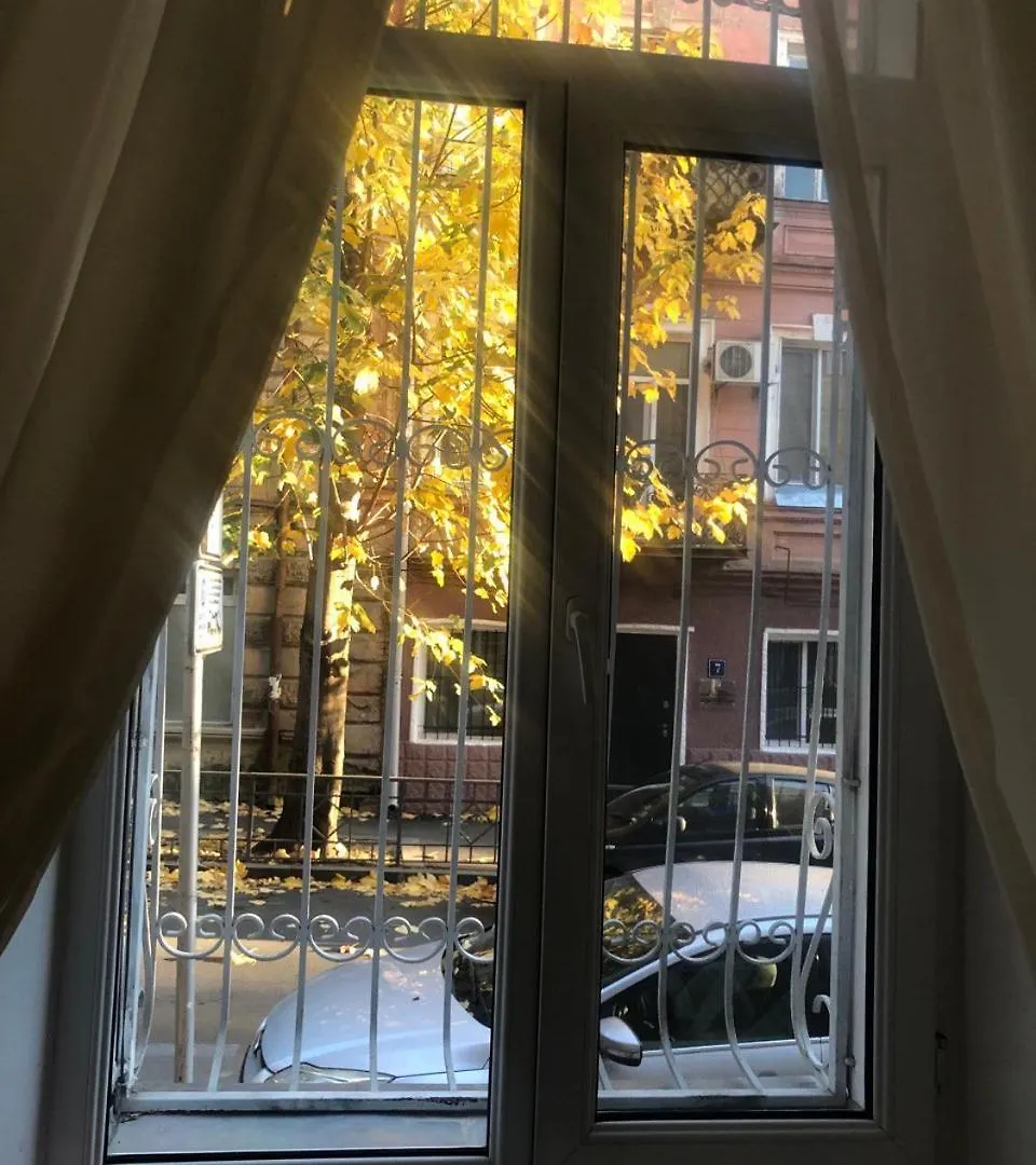 アパート Cozy Studio In The Historical Center Of ティビリシ